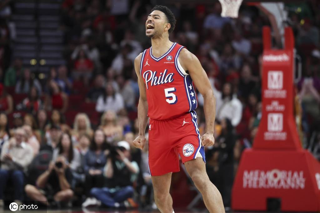 格莱姆斯和76人在续约上有巨大分歧 前者不参加季前赛